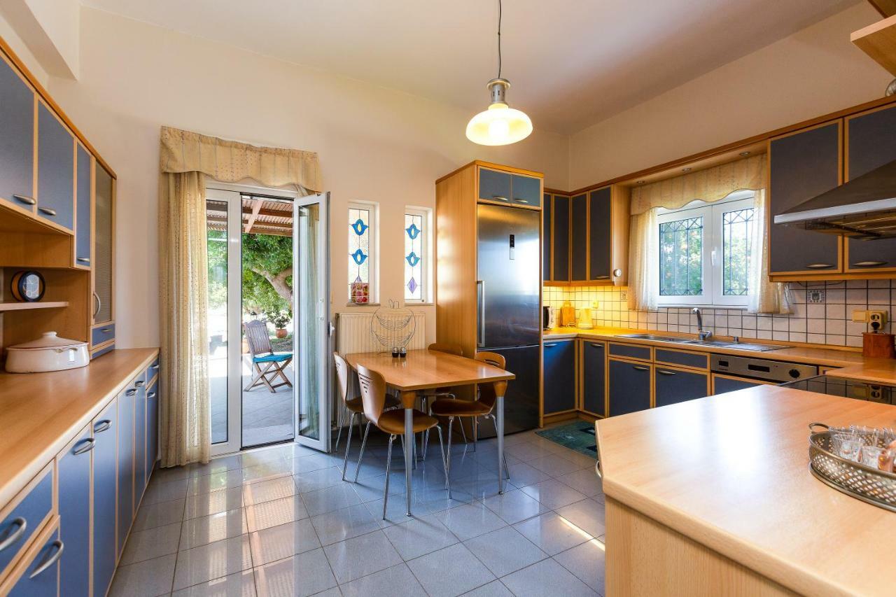 Carpe Diem-Luxury Villa With Private Pool Agia Paraskevi  Bagian luar foto