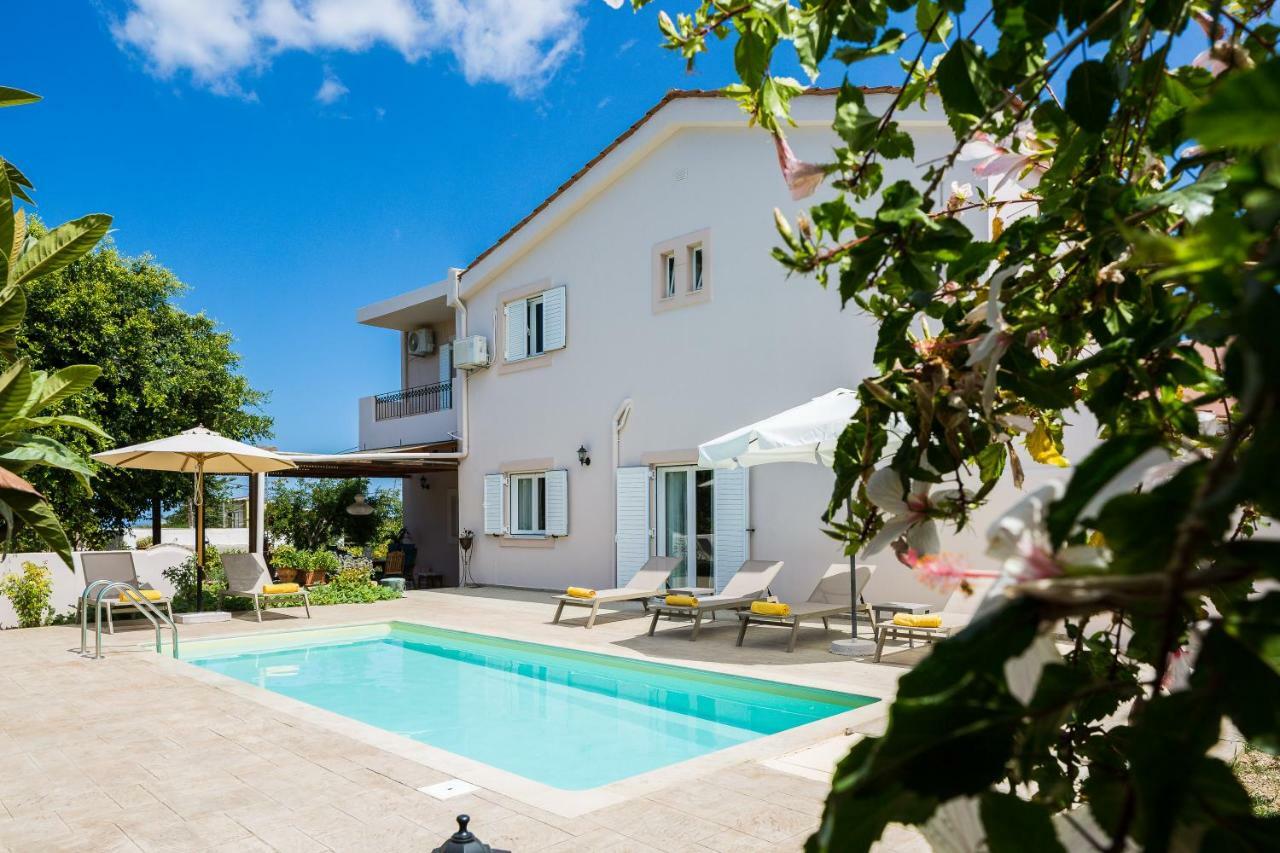 Carpe Diem-Luxury Villa With Private Pool Agia Paraskevi  Bagian luar foto