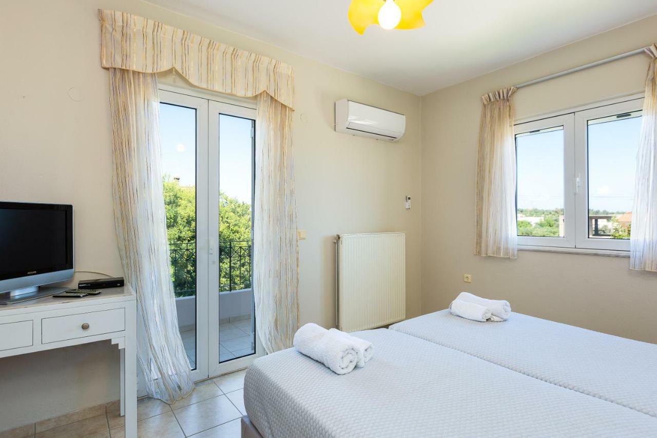 Carpe Diem-Luxury Villa With Private Pool Agia Paraskevi  Bagian luar foto