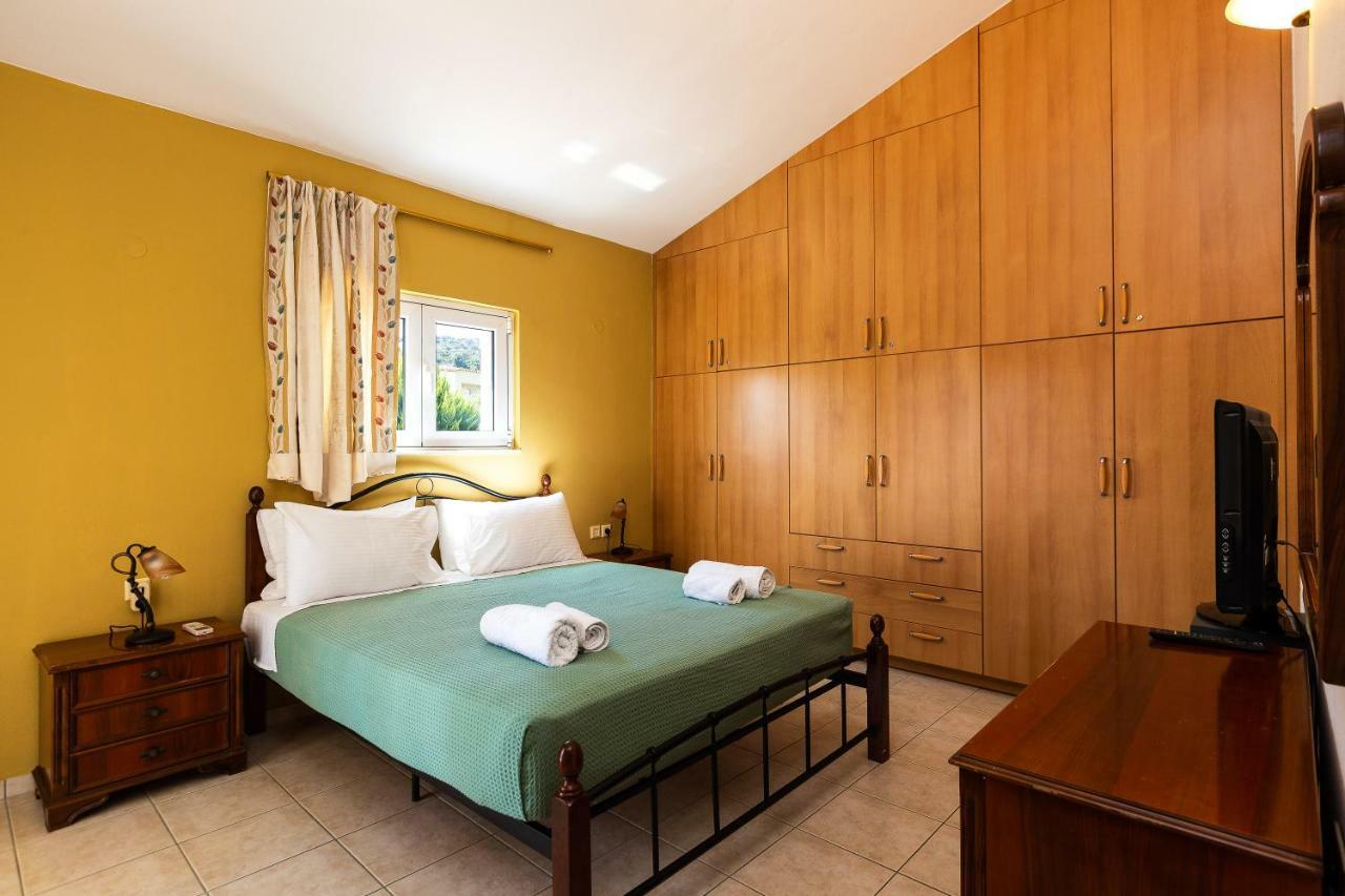 Carpe Diem-Luxury Villa With Private Pool Agia Paraskevi  Bagian luar foto